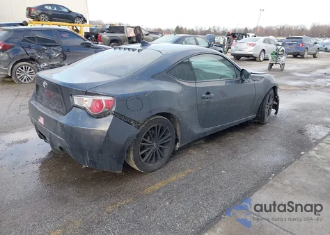 2015 Scion Fr-S z USA, uszkodzony, nr VIN JF1ZNAA15F8708248